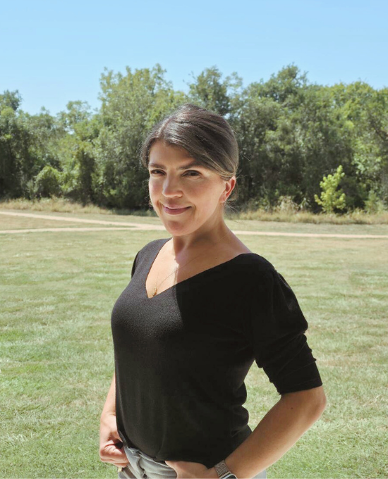 Mariana Racovita PA-C Advertising & Marketing thumbnail